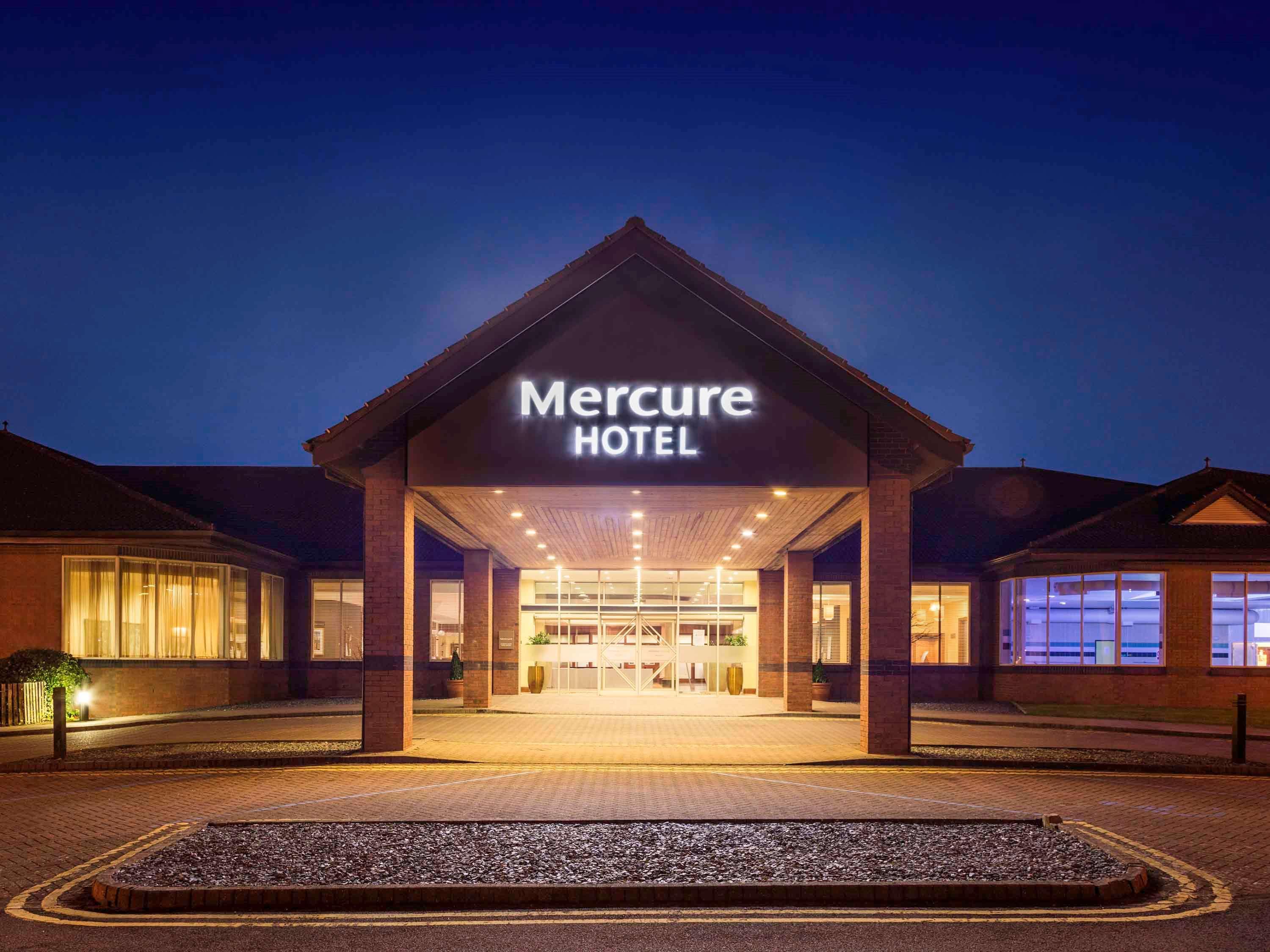 Mercure Daventry Court Hotel Exterior photo