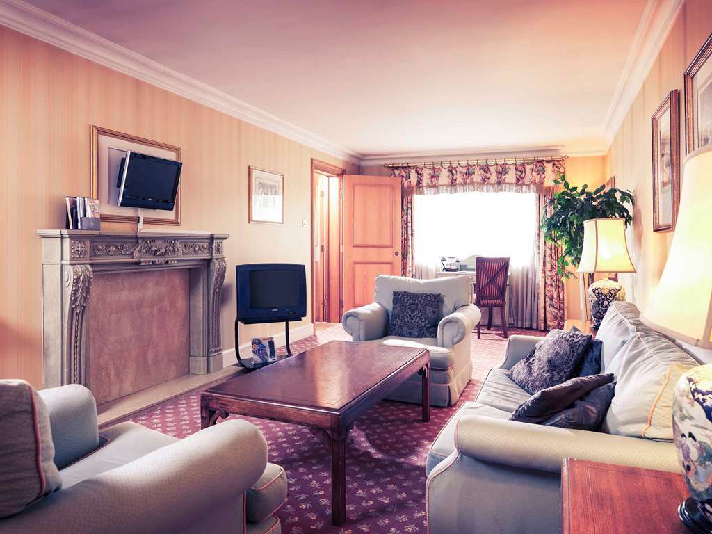 Mercure Daventry Court Hotel Room photo